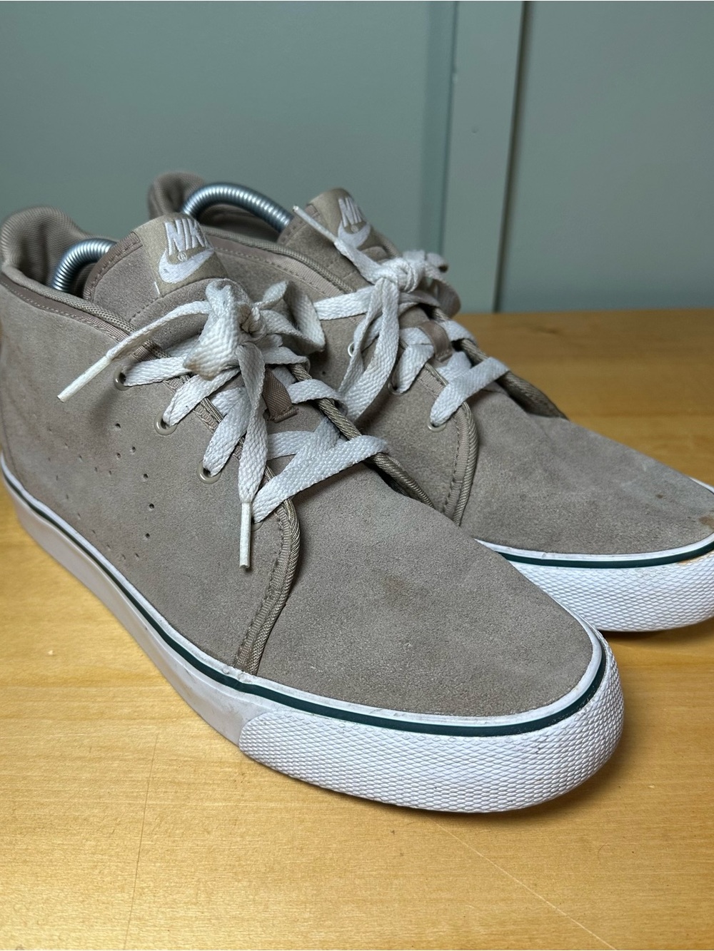 Nike Toki Tan Suede Chukka Style Mid Top Sneakers Skate Shoe Rare Men's Size 9